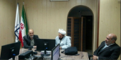 حجتالاسلام و المسلمین صالحی استاد حوزه و  دانشگاه در کارگاه آموزشی اخلاق حرفهای عنوان کرد: فقط با قوانین و مقررات نمیتوان سازمانها را اداره کرد اداره بهتر سازمانها مستلزم قرار گرفتن اخلاق در کنار قانون است.
