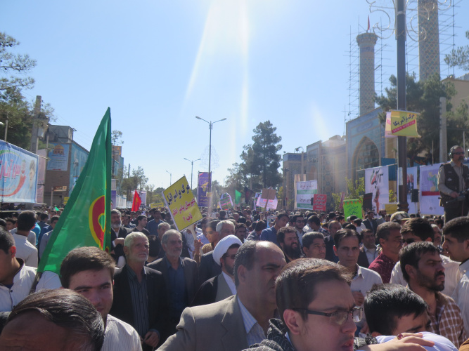 شرکت رئیس و کارکنان دانشگاه جامع علمی کاربردی استان کرمان در راهپیمایی یوم الله ۱۳ آبان ۱۳۹۶